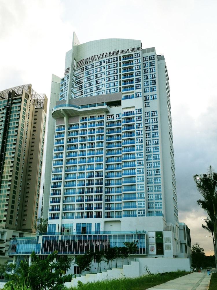 נוסג'יה Fraser Place Puteri Harbour מראה חיצוני תמונה The hotel in 2015