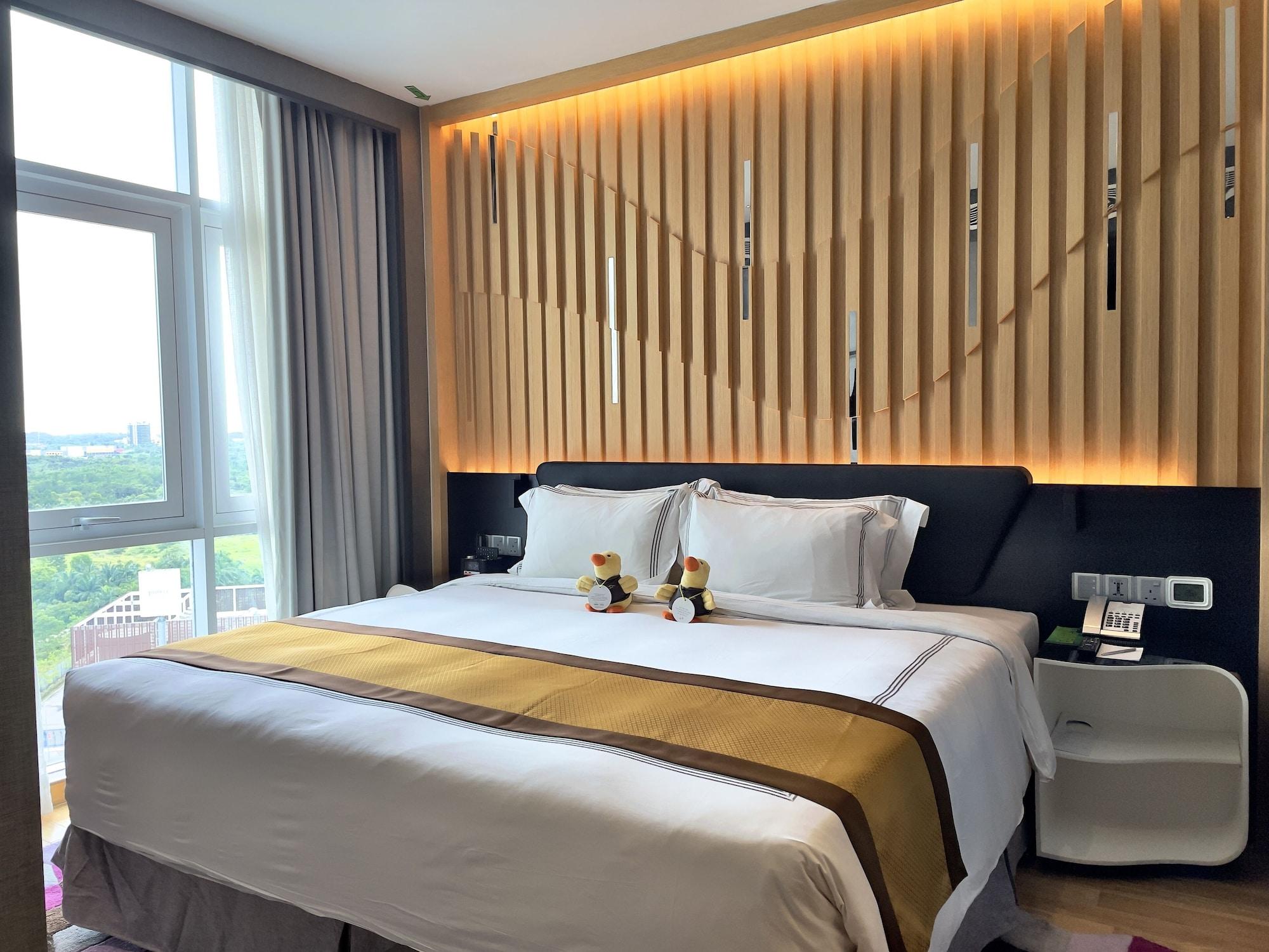 נוסג'יה Fraser Place Puteri Harbour מראה חיצוני תמונה A bedroom in a hotel